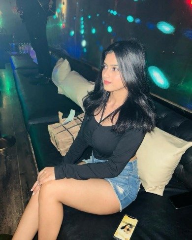Navleen Kaur - Young Escort ISBT Road