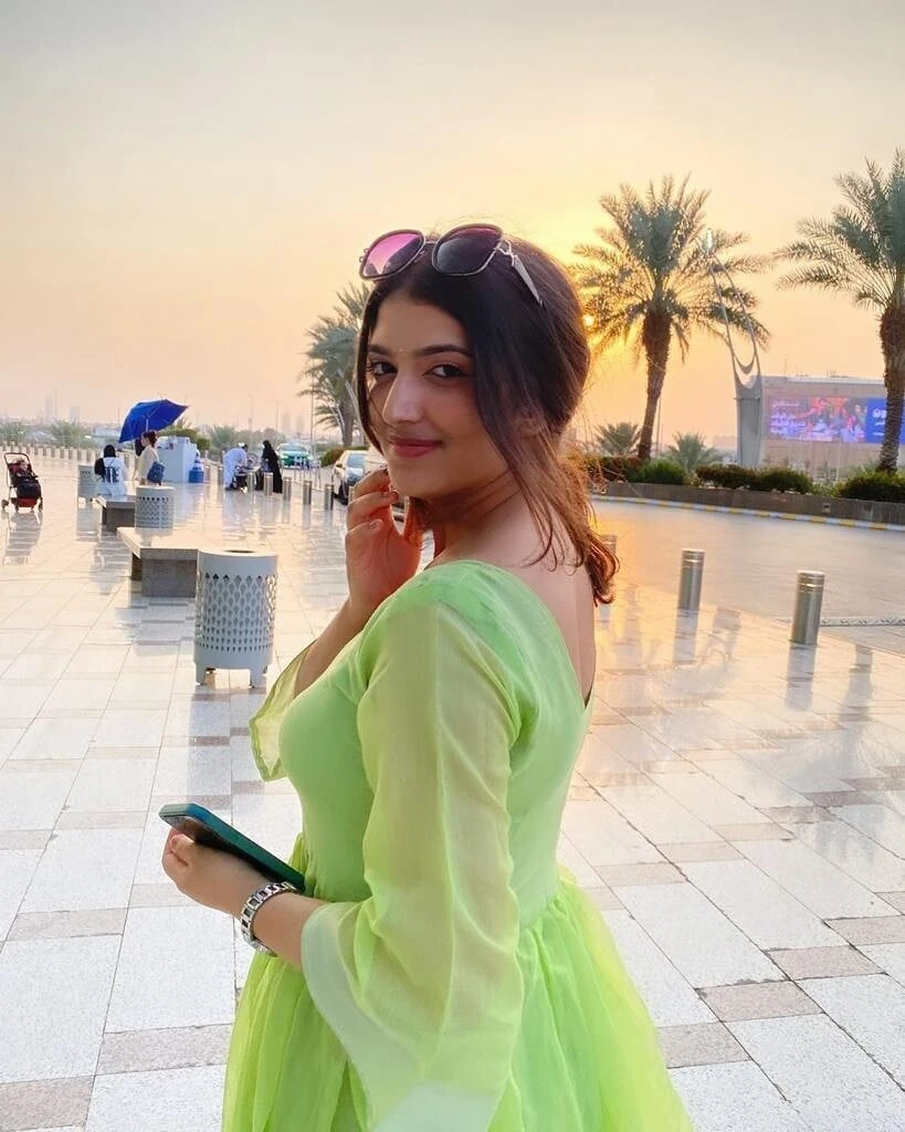 Luxury call girl in Dehradun Pooja profile